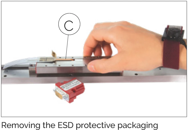 移除膠條和 ESD 包裝