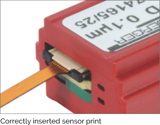 ZIF 連接器鎖定完成